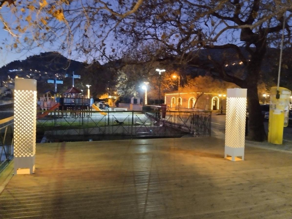 Apartamento Πέτρινο Στη Θάλασσα Nafpaktos Exterior foto